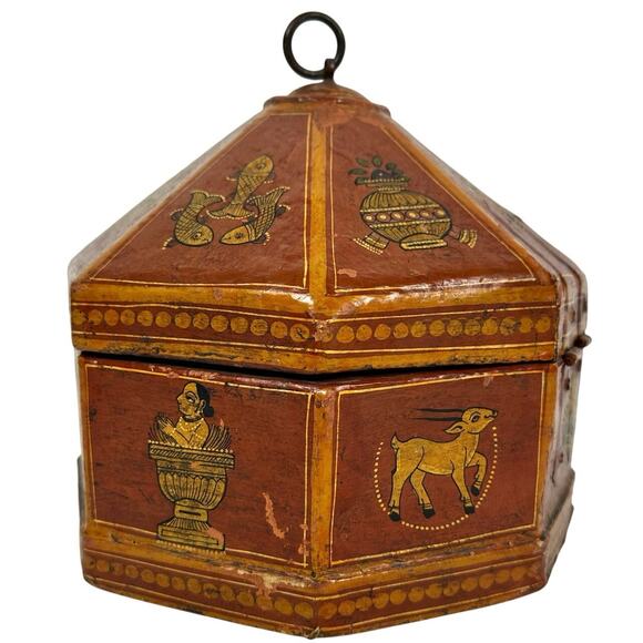 Asian Octagonal Large Papier-mâché  Lacquered Trinket Box with Latch-Unique! - Picture 2 of 10